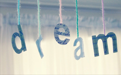 “勇敢”堅定夢想，不忘初心繼續(xù)前行——12月演講主題1